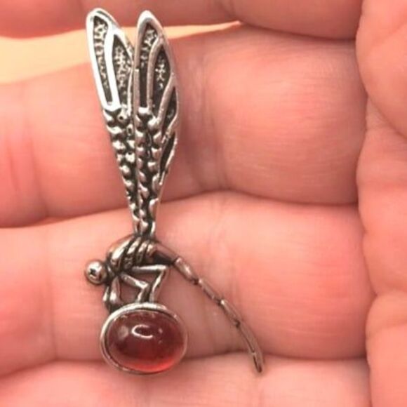 Adorable Dragonfly Pendant with Garnet Stone - Picture 1 of 4